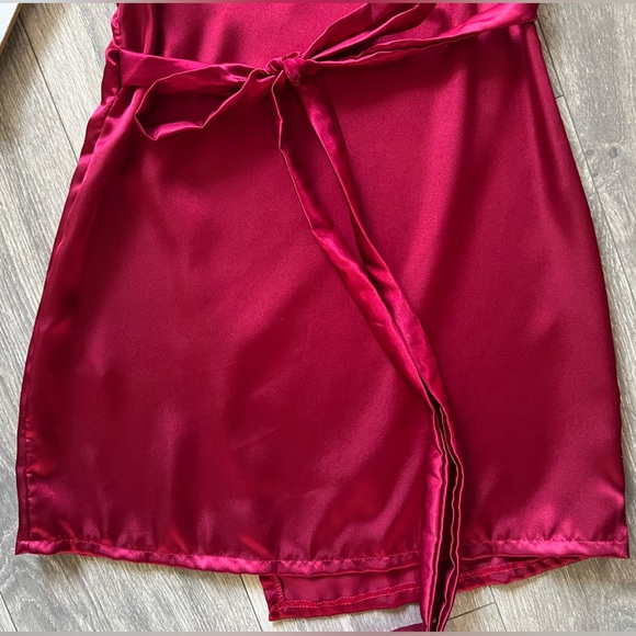 Omighty Mini “Silk” Surplice Wrap Dress in Red Wine. Size M NWOT! - Picture 7 of 11
